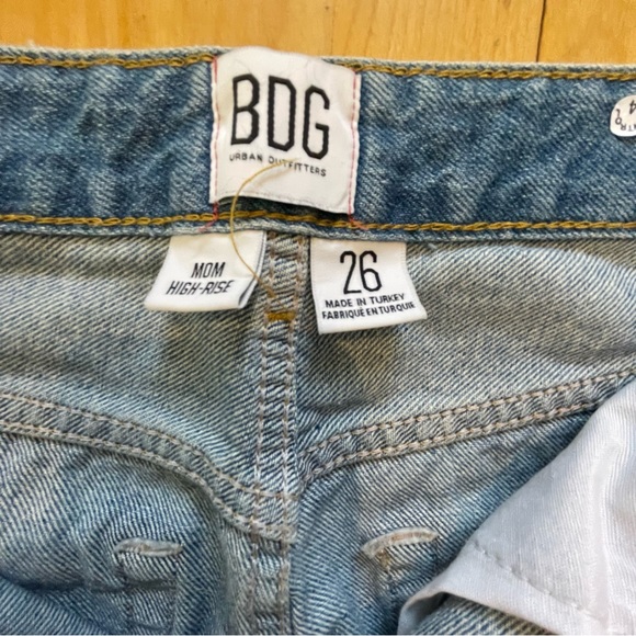 Urban Outfitters Mom high rise jeans, size 26 waist. - Picture 6 of 7